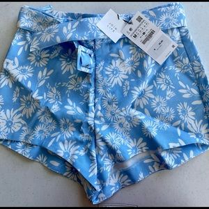 Shorts from Zara, never worn. Size Medium.